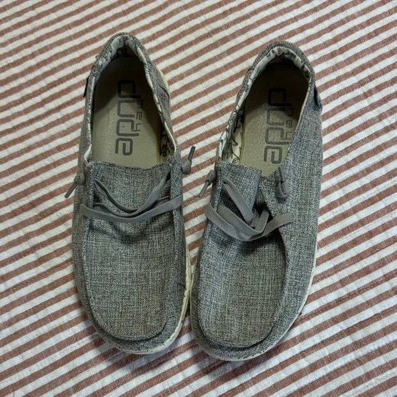 Hey Dude Women’s Textured Gray Loafers - Picture 1 of 4